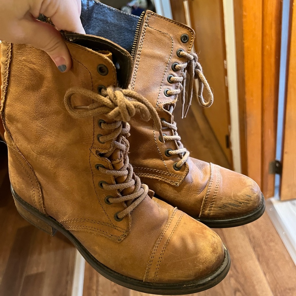 Steve Madden Tan Lace-Up Boots